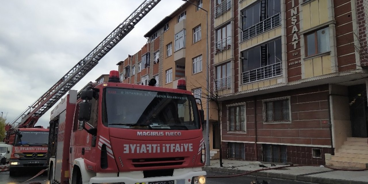 Sultangazi’de  Yangın Paniğe Neden Oldu