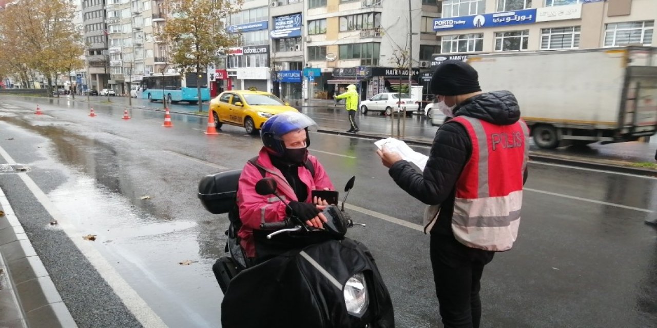 İstanbul’da  Kısıtlamaya Yönelik Denetimler Gerçekleştiriyor