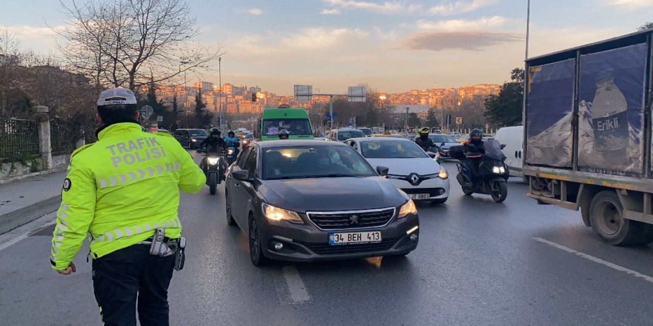 Kağıthane’de Minibüslere Denetim