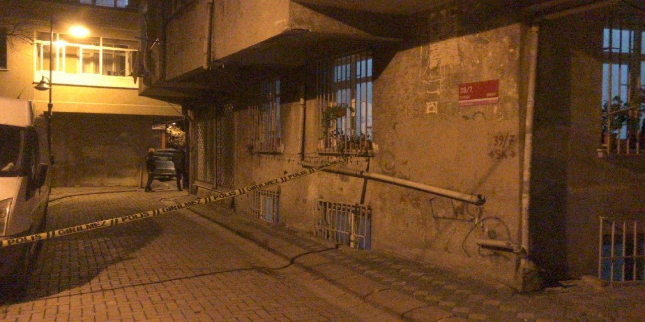 Zeytinburnu’nda 15 Aylık Bebek 2. Kattan Düştü