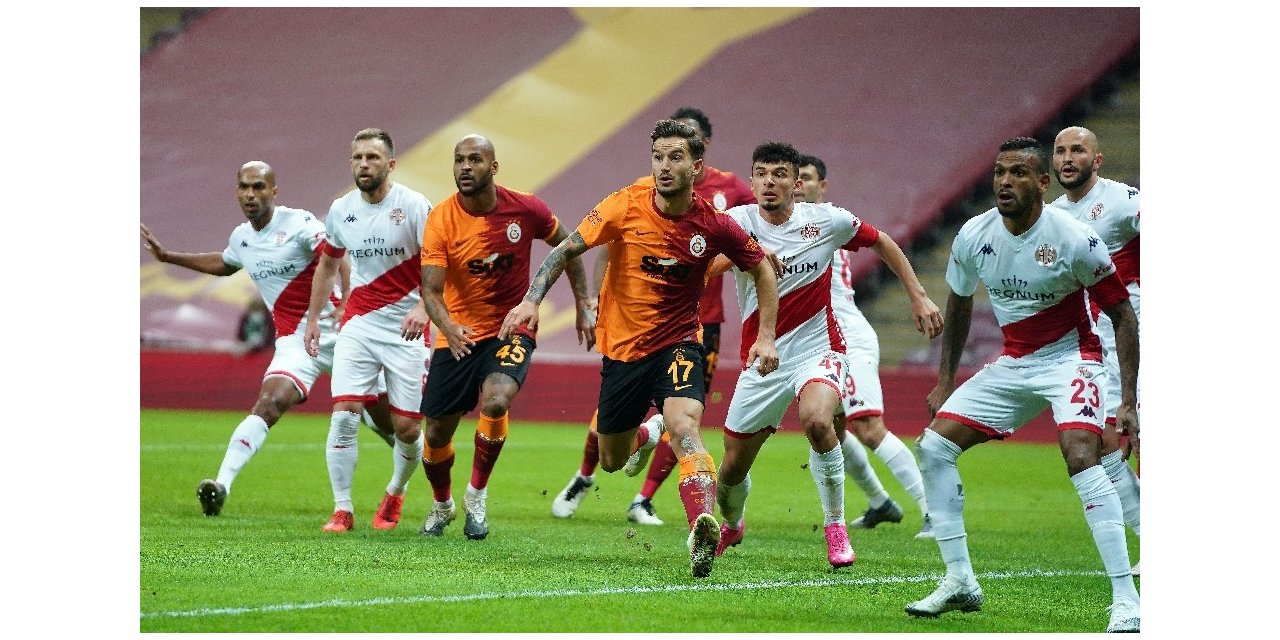 Süper Lig: Galatasaray: 0 - Antalyaspor: 0 (ilk Yarı)