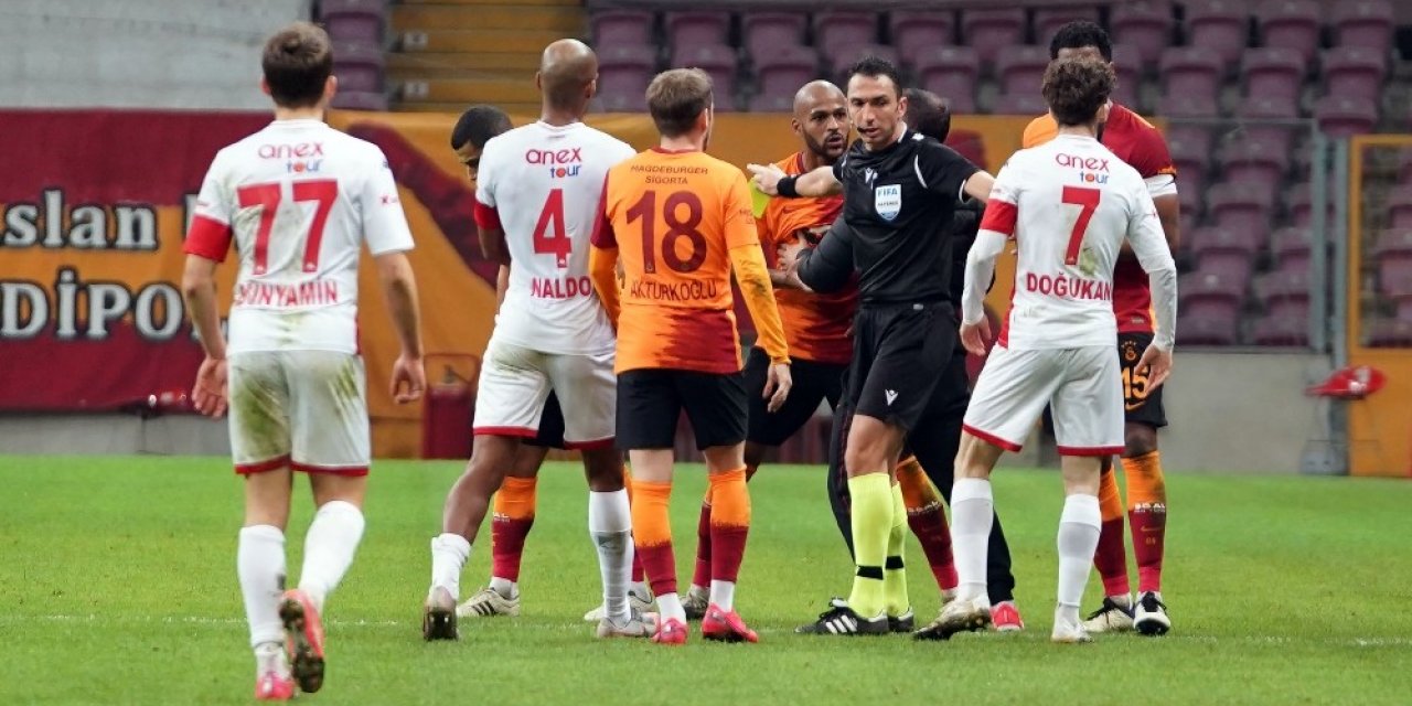 Süper Lig: Galatasaray: 0 - Antalyaspor: 0 (maç Sonucu)