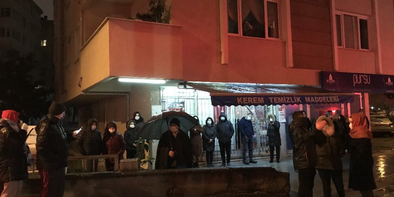 Kadıköy’de Korkutan Patlama: Kısıtlamada Mahalleli Sokağa Döküldü