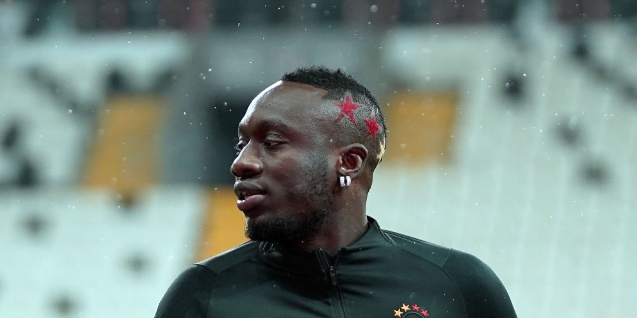 Mbaye Diagne Kırmızı Kart Gördü