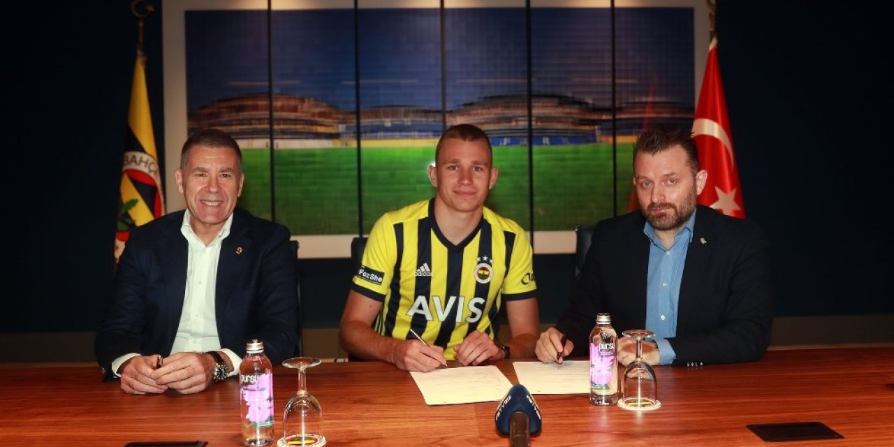 Fenerbahçe, Attila Szalai’yi Kadrosuna Kattı