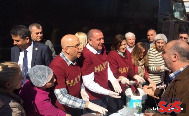 Gürsel Tekin, Esenler de Hayır Lokması Dağıttı