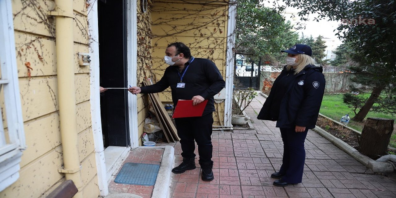 Yaşlıların sosyal yardım ücretleri adreslerine teslim ediyor