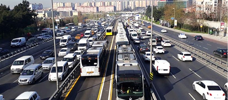 İSTANBUL’DA TOPLU TAŞIMADAKİ YAŞ SINIRLAMASI KALKTI