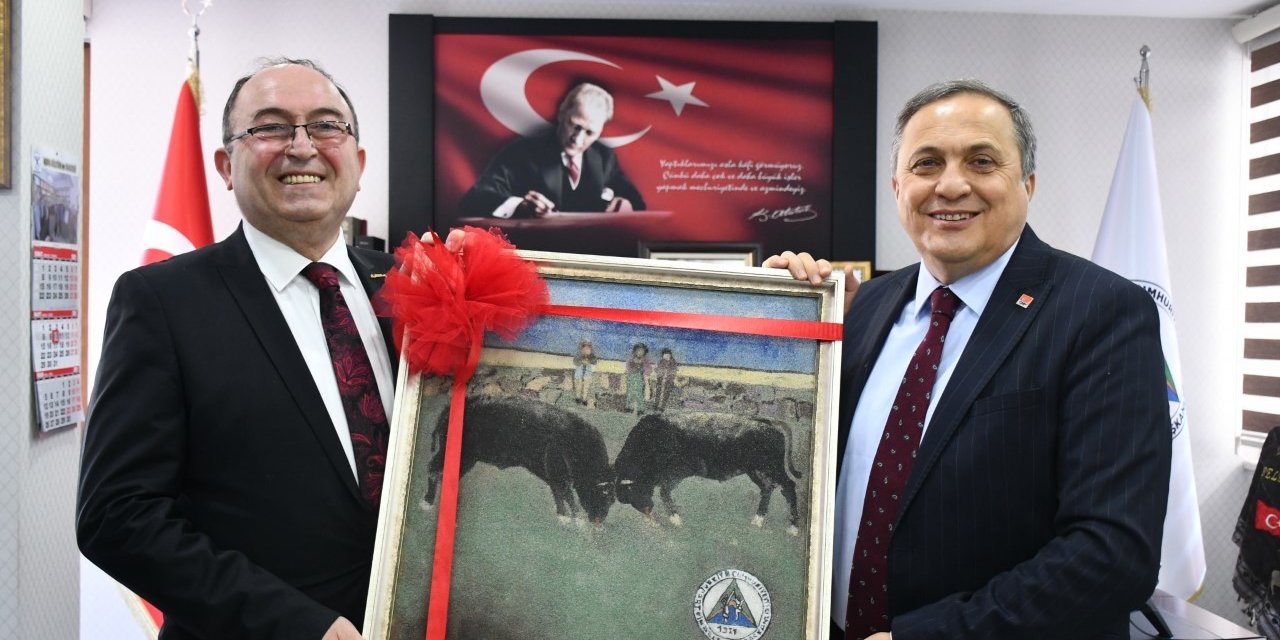 CHP GENEL BAŞKAN YARDIMCISI SEYİT TORUN, ARTVİN BELEDİYESİ'Nİ ZİYARET ETTİ