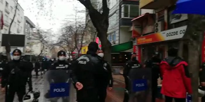 ANKARA'DA KADINLAR, İSTANBUL SÖZLEŞMESİ'NİN FESHEDİLMESİNİ PROTESTO ETTİ