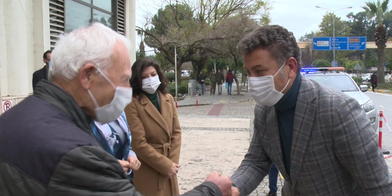 EFES SELÇUK'TA TARIM ALANLARINI İNCELEYEN ORHAN SARIBAL: "TOPRAĞIMIZI KORUYARAK GELECEĞİMİZİİNŞA EDEBİLİRİZ"