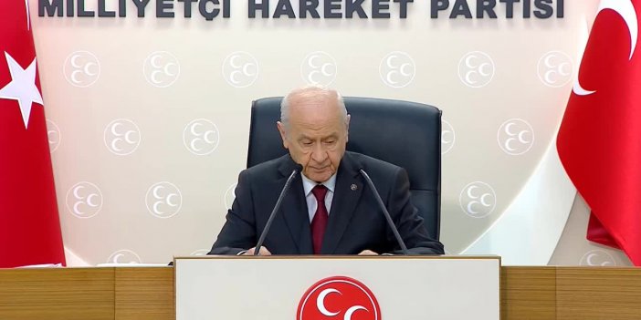 BAHÇELİ PARTİSİNİN 100 MADDELİK YENİ ANAYASA TASLAĞINI AÇIKLADI