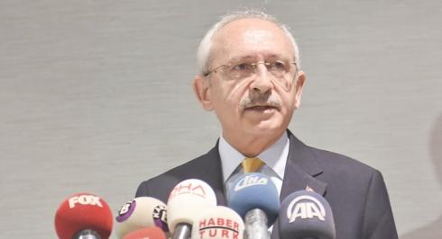 CHP GENEL BAŞKANI KEMAL KILIÇDAROĞLU, GAZETELERİN GENEL YAYIN YÖNETMENLERİ VE HABER KOORDİNATÖRLERİYLE BİR ARAYA GELDİ