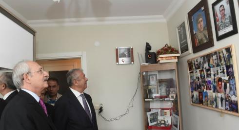 CHP GENEL BAŞKANI KEMAL KILIÇDAROĞLU, KOCAELİ’DE ŞEHİTLERİMİZİN AİLELERİNİ ZİYARET ETTİ