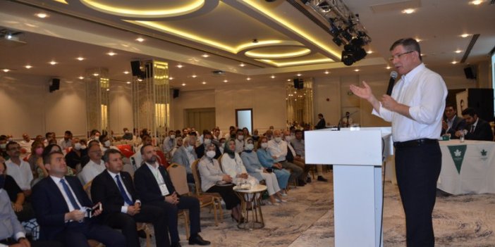 Davutoğlu, Kağıthane ilçe kongresinde konuştu