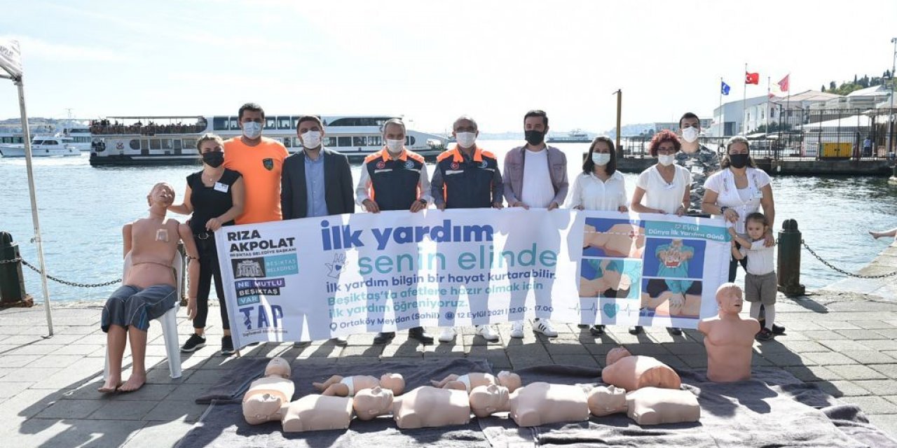 BEŞİKTAŞ’TA DÜNYA İLK YARDIM GÜNÜ KAPSAMINDA FARKINDALIK ÇALIŞMASI 