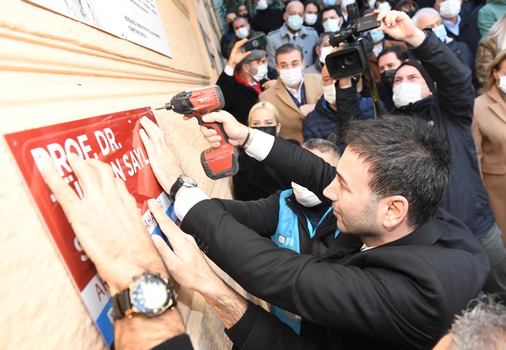 BEŞİKTAŞ BELEDİYESİ, TÜRKAN SAYLAN’IN İSMİNİ  YAŞADIĞI SOKAĞA VERDİ