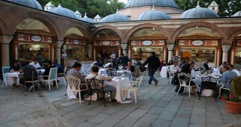 Eyüp'te basın mensuplarına iftar yemeği