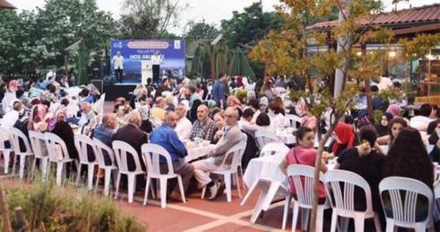 Beyoğlu' nda yaşlı ve engelliler hep birlikte iftar yaptı