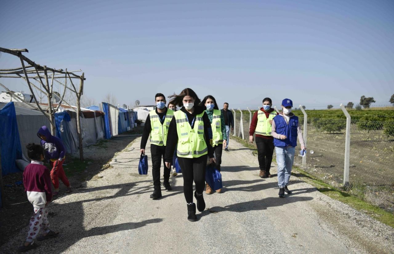 Sosyal belediyecilik anlayışından taviz yok-Çadırlarda yaşayan tarım işçilerine destek...