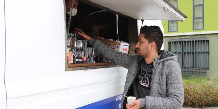 KARTAL BELEDİYESİ’NDEN  SICAK ÇORBA VE ÇAY İKRAMI