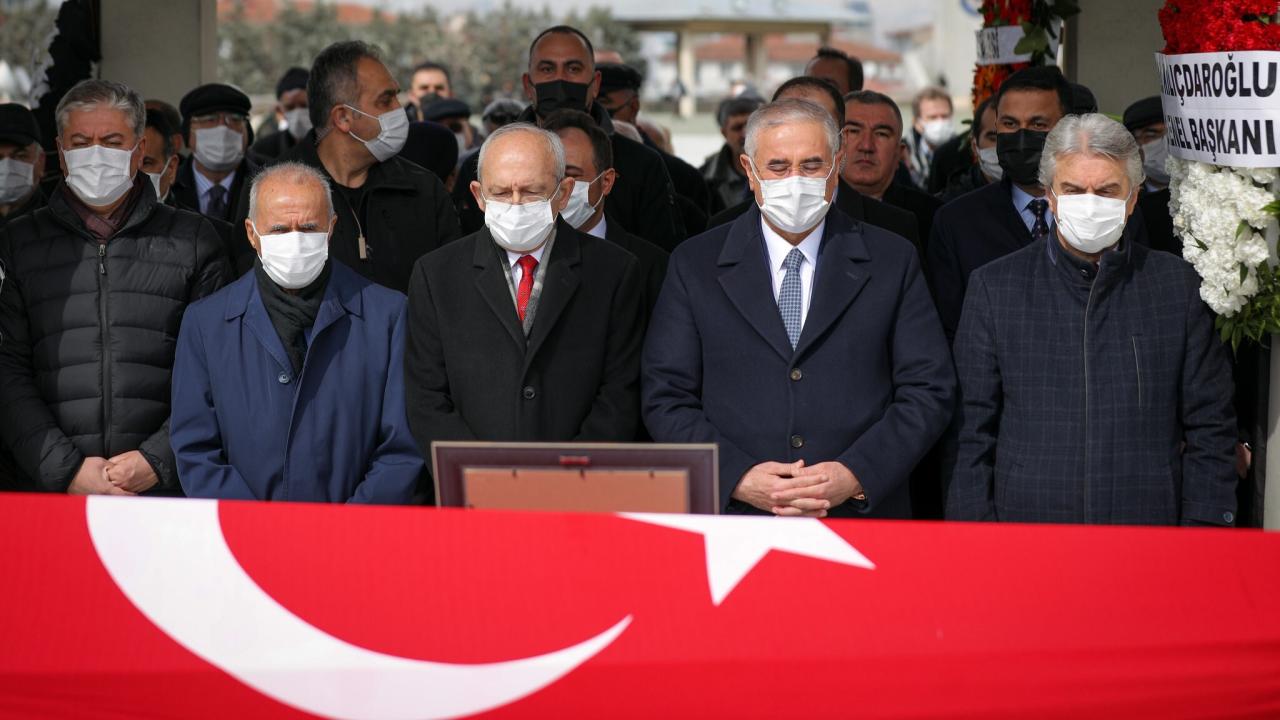 CHP Genel Başkanı Kemal Kılıçdaroğlu, Bilal Kartal'ın Cenaze Törenine Katıldı