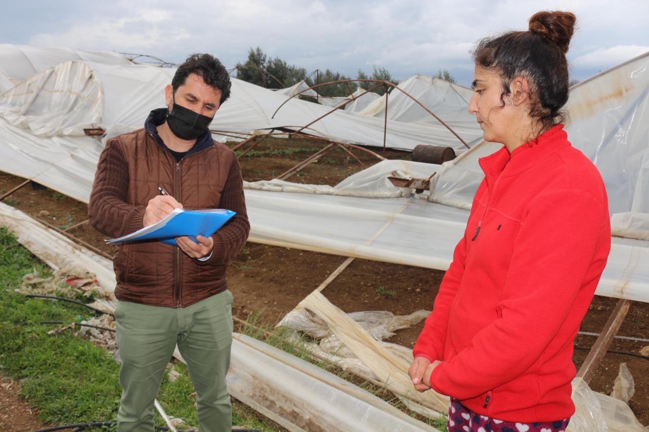 Büyükşehir Serik’te hasar tespiti yapıyor