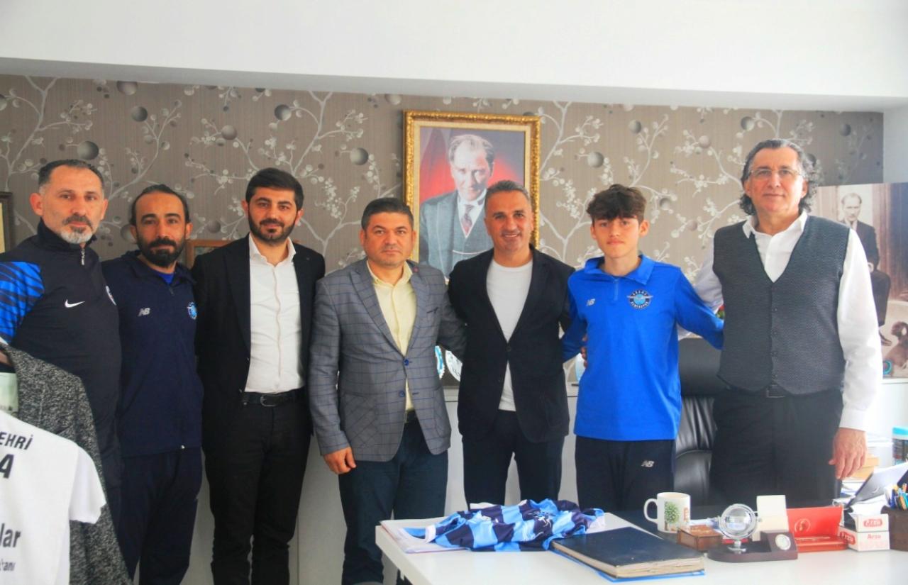 Başkan Zeydan Karalar’ın, sporda altyapıya verdiği önemin meyveleri alınıyor