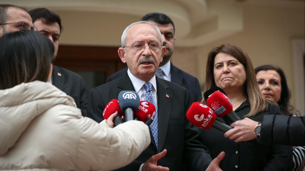 CHP Lideri Kılıçdaroğlu, Nilüfer Tatar’ı Ziyaret Etti: Bu Acıları Çektirenlerin Burunlarından Fitil Fitil Getireceğiz