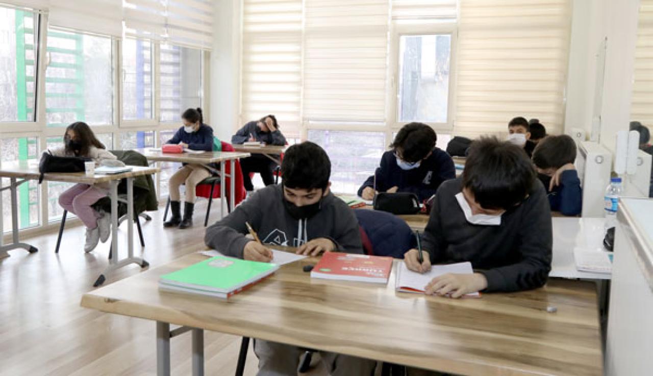 “Çankaya Akademi”de Sınav Zamanı