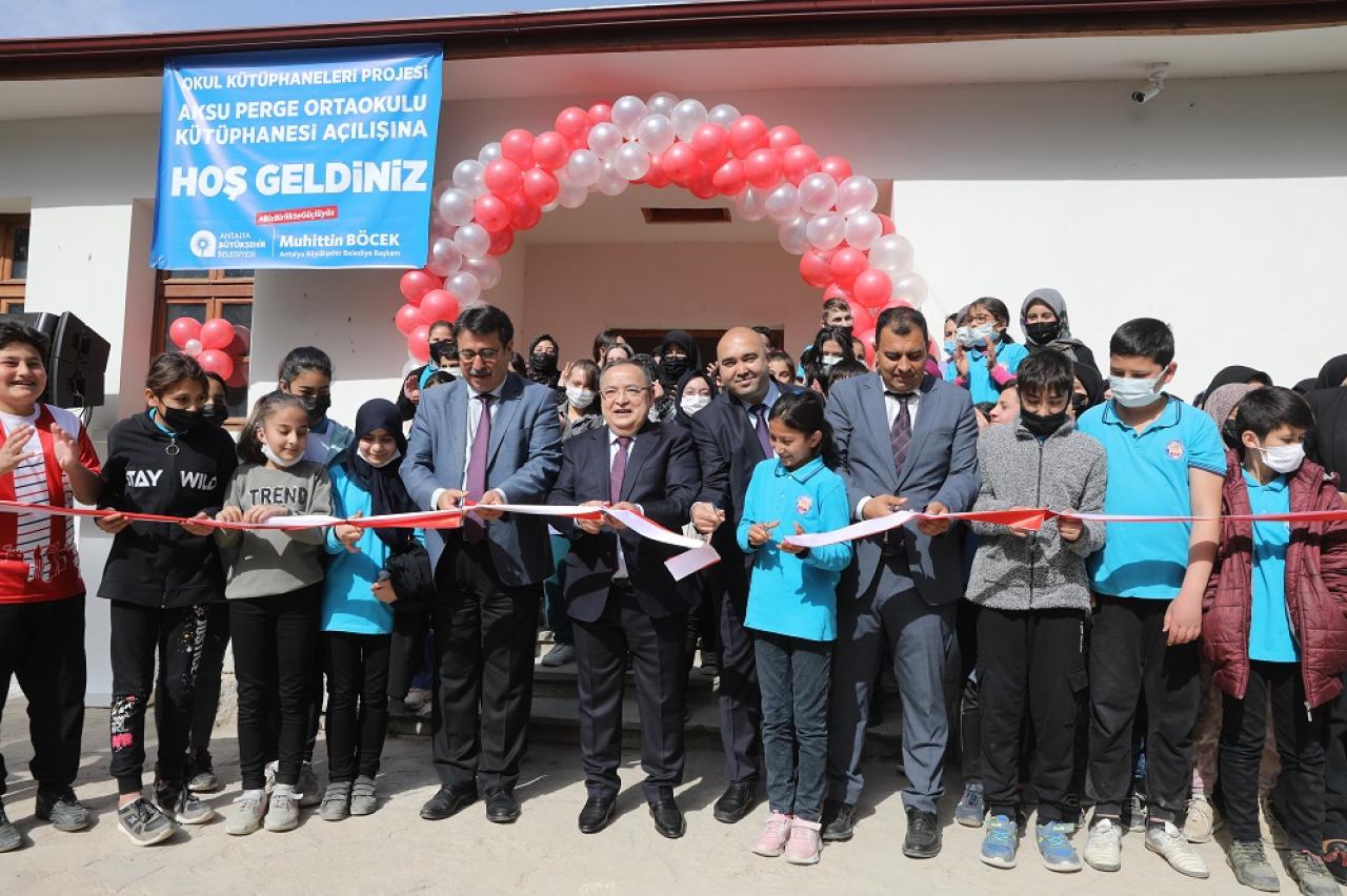 Büyükşehir Belediyesi Aksu’ya Kütüphane Kazandırdı