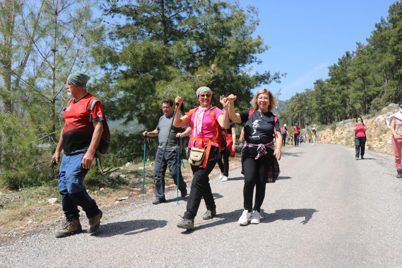 Yeşilçam yolunda doğa yürüyüşü düzenlendi