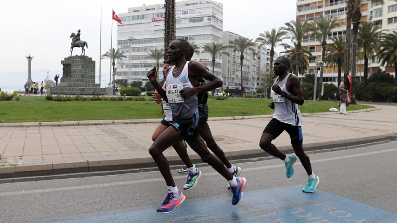 Maraton İzmir “Türkiye’nin en hızlı parkuru” unvanını korudu