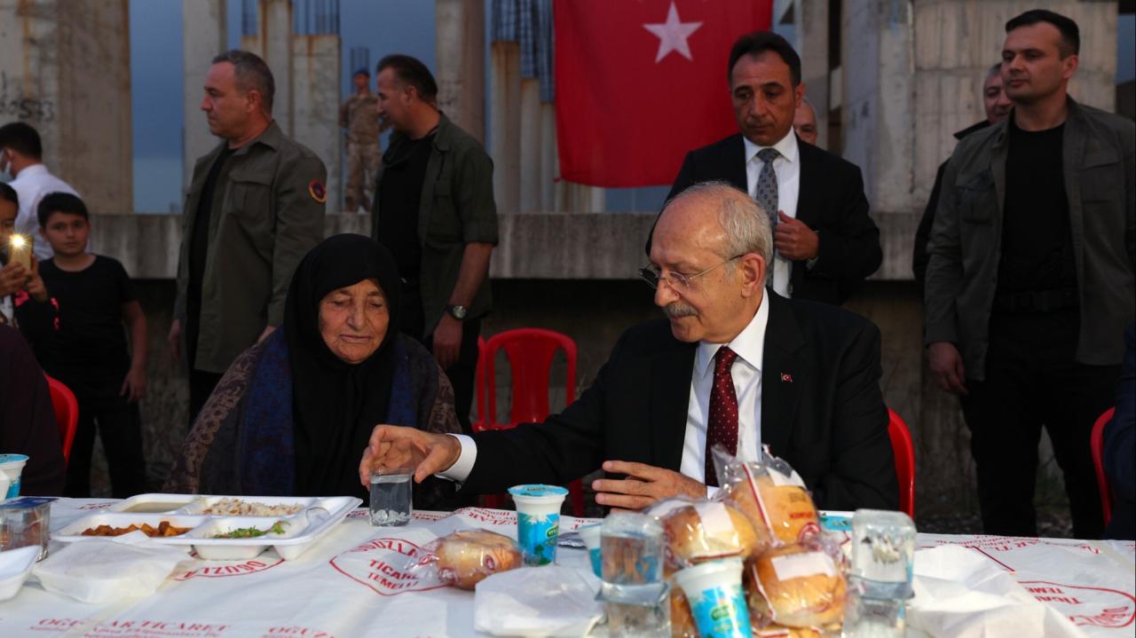 CHP Genel Başkanı Kemal Kılıçdaroğlu, Temelli'de İftar Yemeğine Katıldı