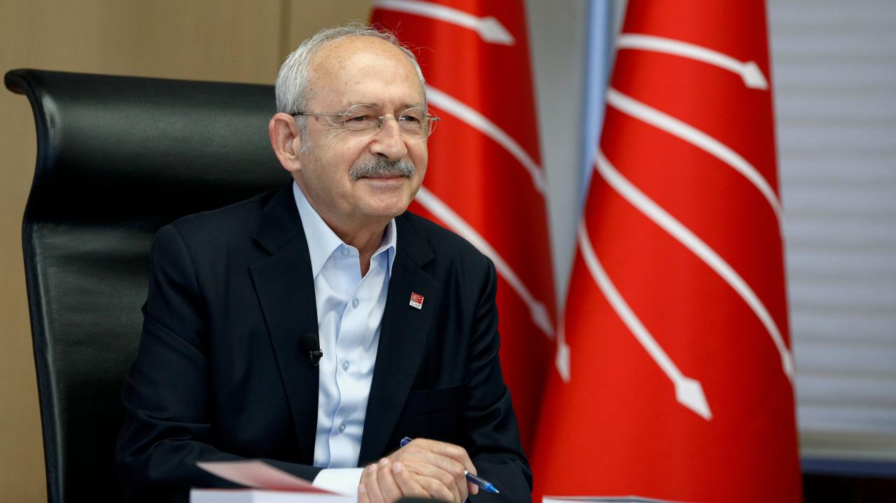 CHP Lideri Kılıçdaroğlu, Galatasaray’ın Yeni Başkanı Özbek’i Kutladı