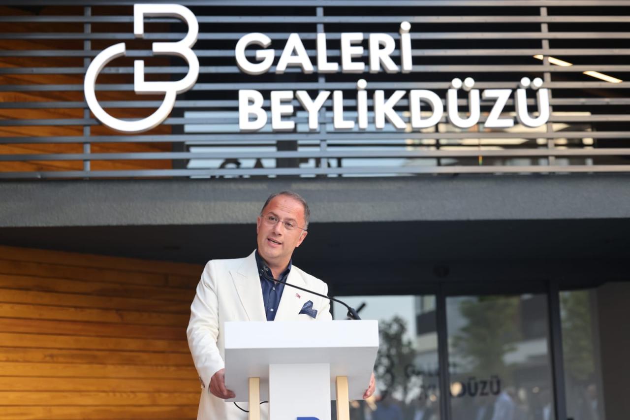 MURAT ÇALIK : “SANATI SEVEN VE DESTEKLEYEN EŞSİZ BİR BEYLİKDÜZÜ EVLADINA SAHİBİZ”