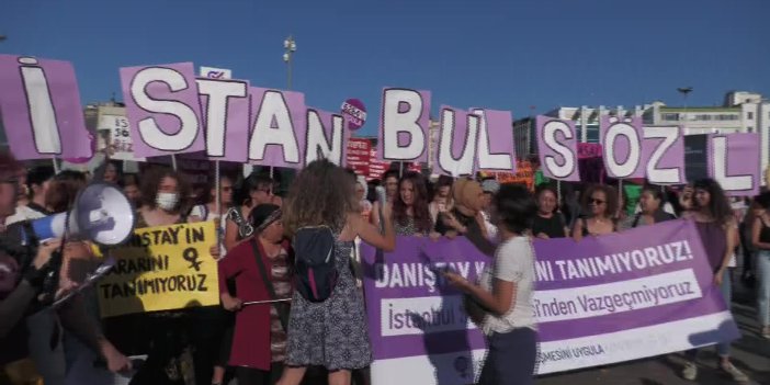 DANIŞTAY’IN İSTANBUL SÖZLEŞMESİ KARARI KADIKÖY’DE PROTESTO EDİLDİ