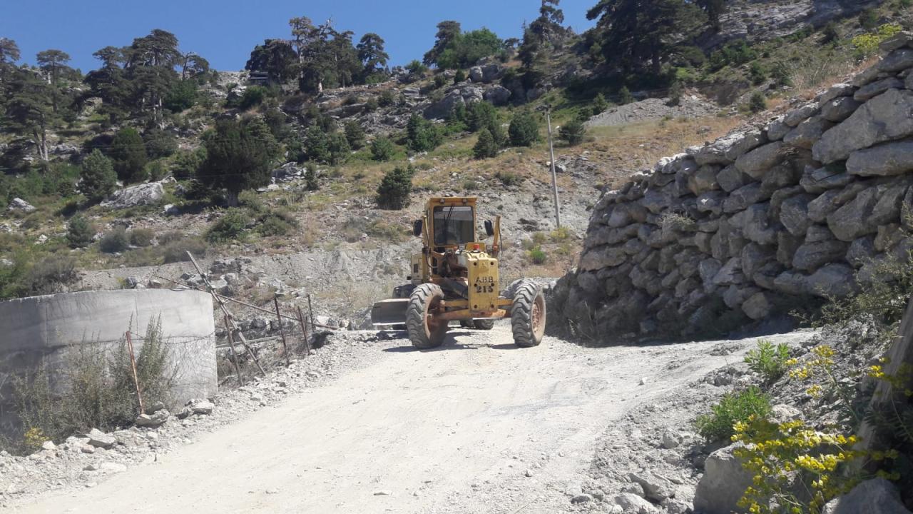 Büyükşehir Yayla Yollarında Çalışıyor