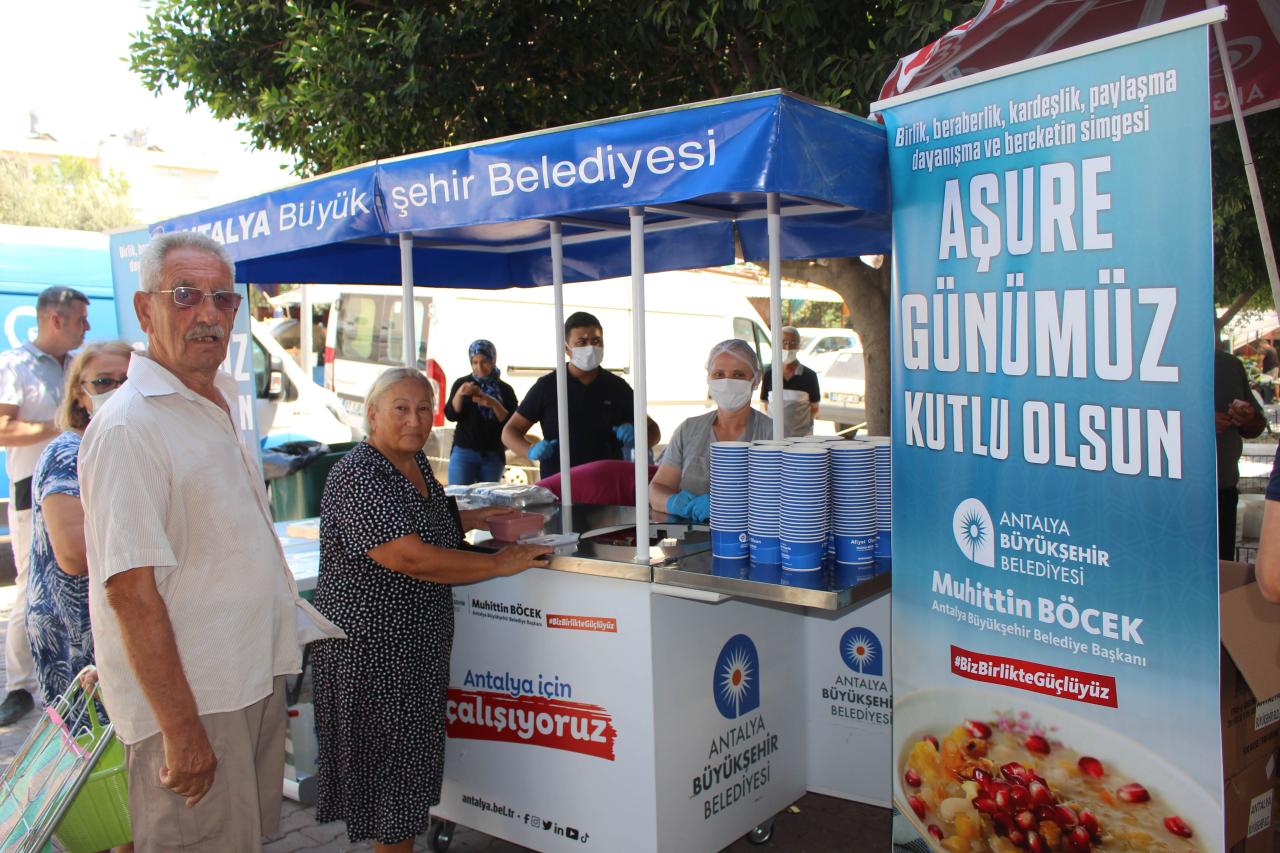 Büyükşehir Aşure Bereketini İlçelere Taşıdı