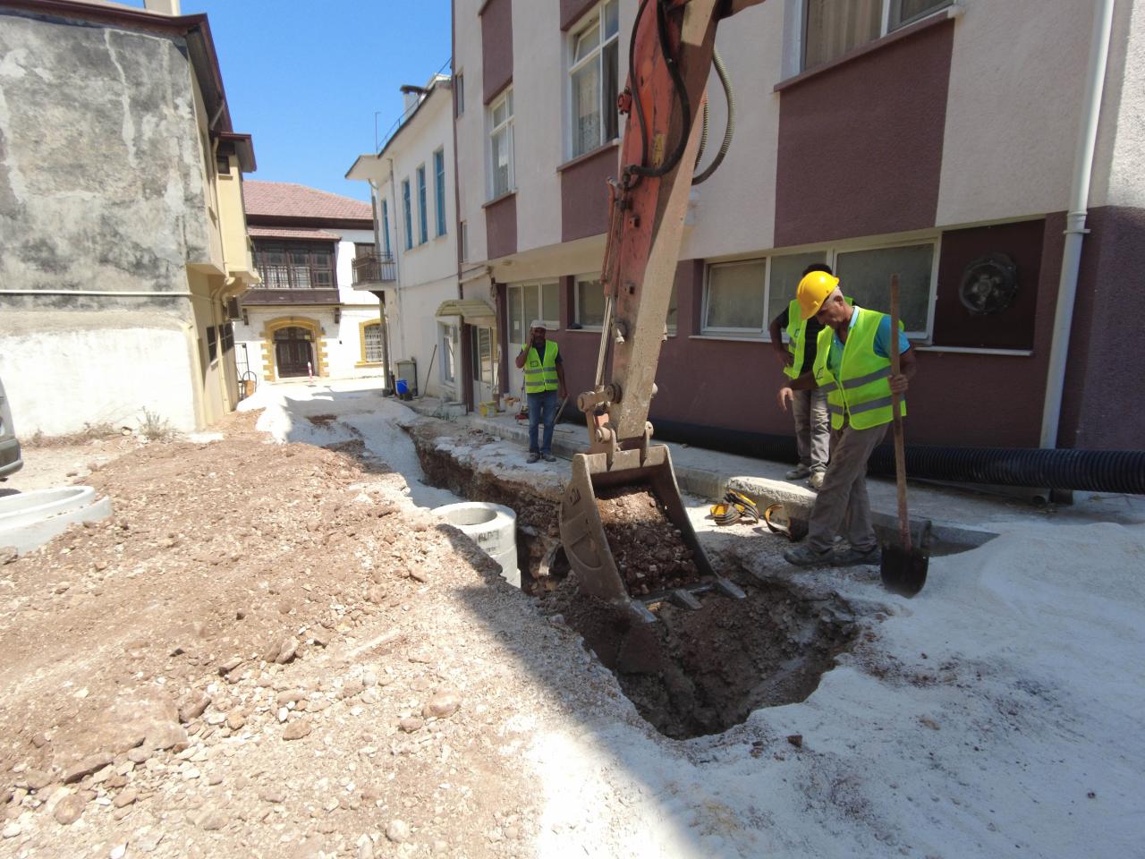 Finike’nin geleceğini kurtaracak proje hızla ilerliyor