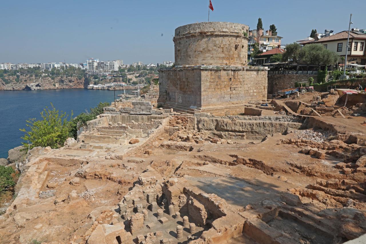 Hıdırlık Kulesi’nde arkeolojik kazılar sona yaklaştı