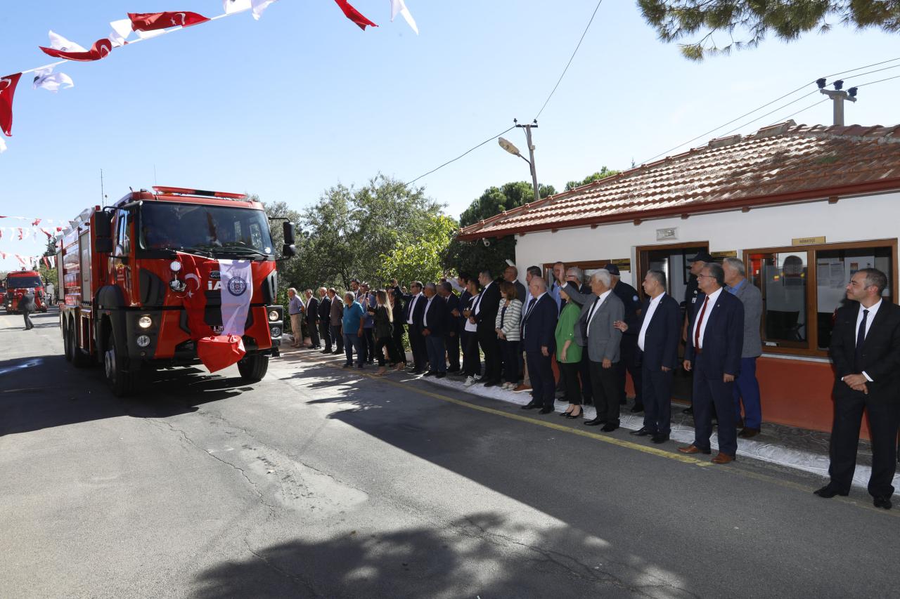 Büyükşehir, 27 yeni itfaiye aracını Muğlalıların hizmetine sundu