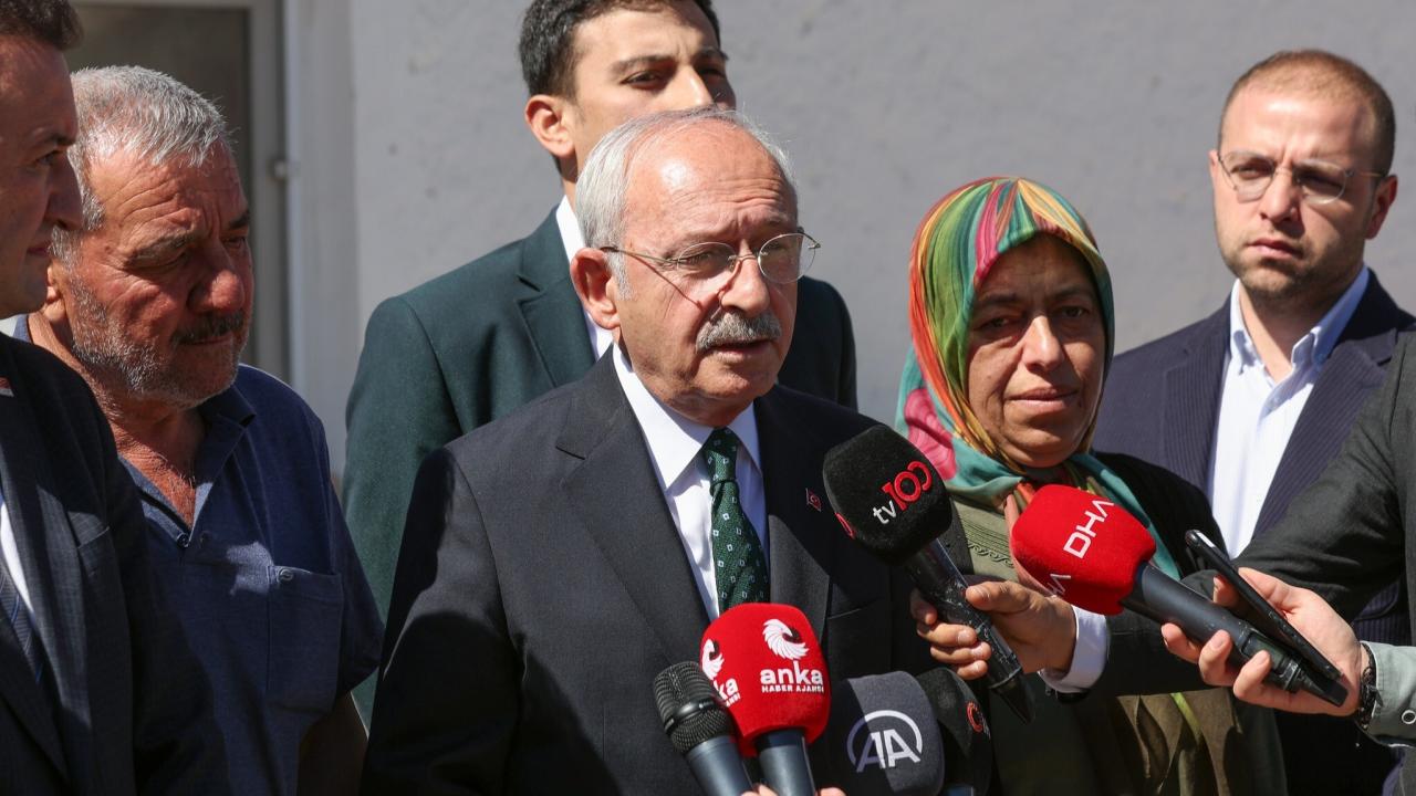 CHP Genel Başkanı Kemal Kılıçdaroğlu, Şehit Fethi Şahin’in Ailesini Ziyaret Etti