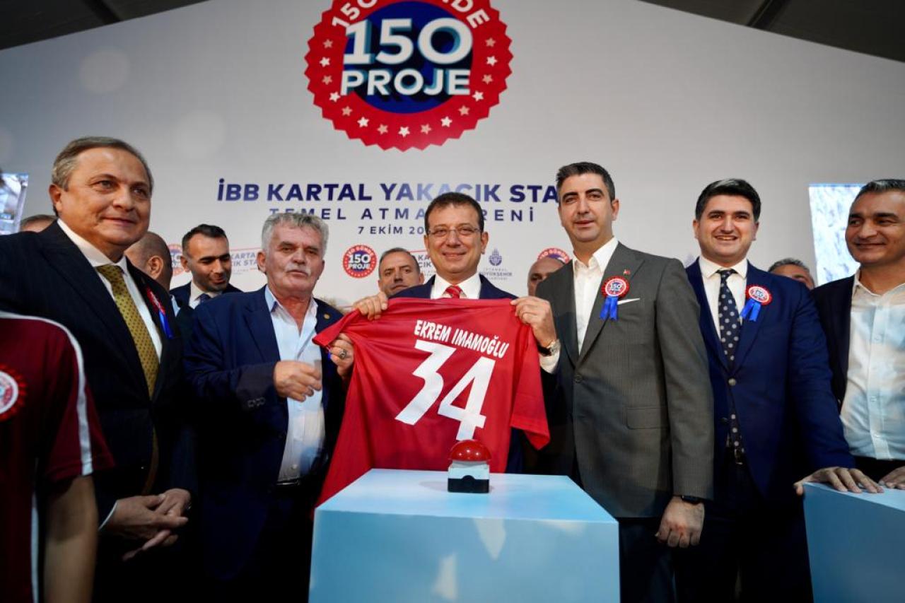 YAKACIK STADI VE CEVİZLİ YAŞAM MERKEZİ’NİN TEMELİ ATILDI