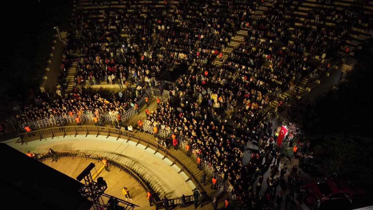 BAŞKENTTE HAFTA SONU AKŞAMLARI KONSERLERLE RENKLENİYOR