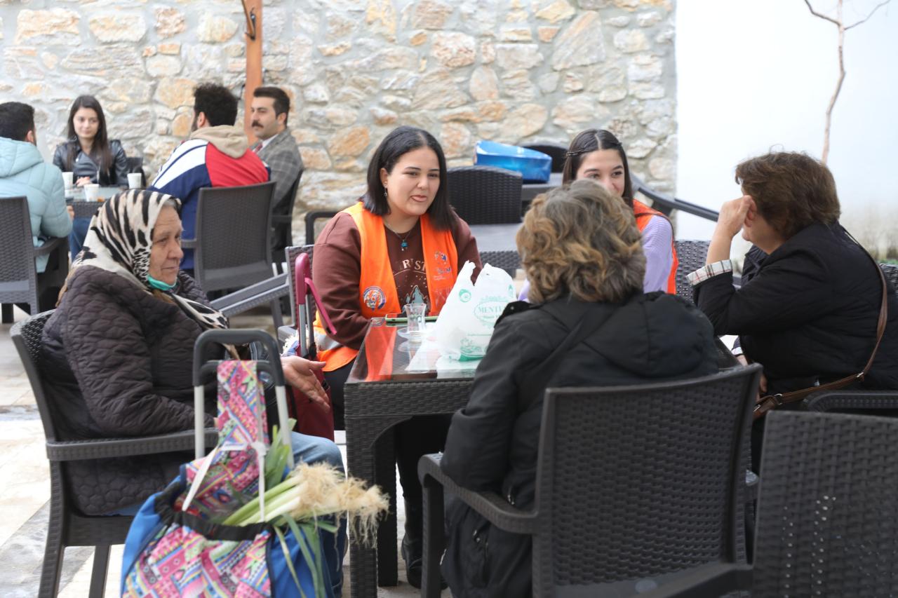 100 Yaş Evi Üyeleri ile SOGEM Gençleri Buluştu