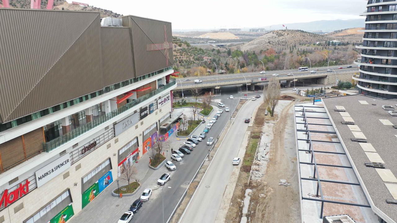 KORU MAHALLESİ’NİN 25 YILLIK TAŞKIN SORUNUNA ÇÖZÜM: ANKARALILAR CADDESİ’NİN ALTYAPISINA NEŞTER