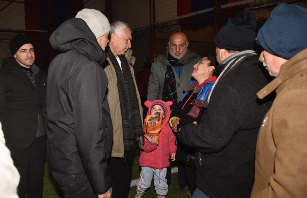 Başkan Zeydan Karalar, Hataylıları Yalnız Bırakmadı. Zeydan Karalar, ''Zor Günleri Birlikte Aşacağız.”