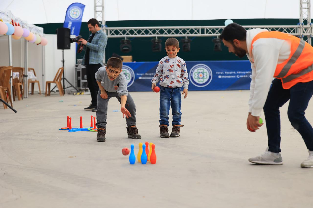 Büyükşehir Deprem Mağdurlarına Moral Oluyor