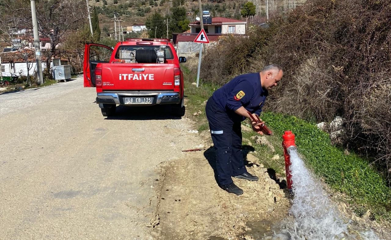 Büyükşehir İtfaiyesi 1631 Hidrant Kurulumu Gerçekleştirdi